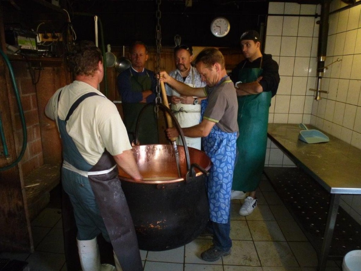 explaining how cheese is made