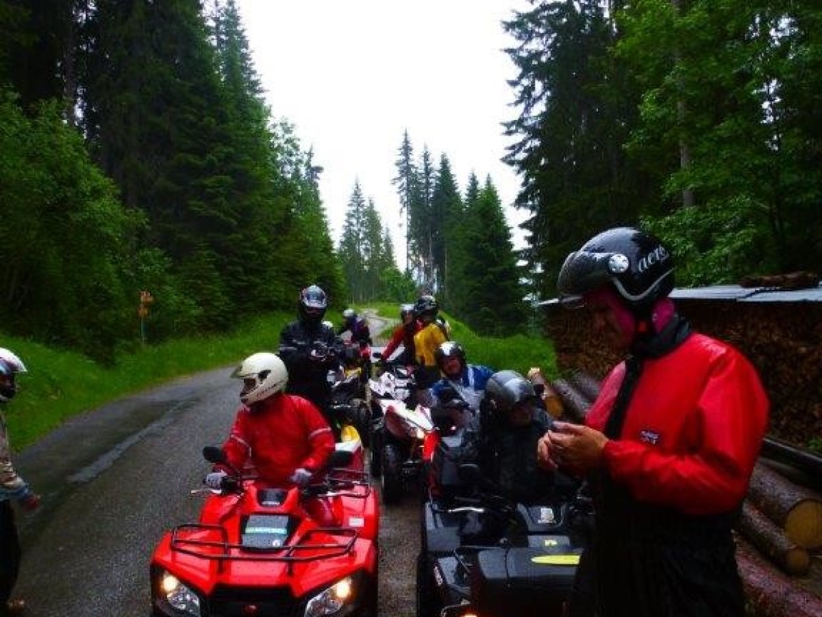 listening the instructions of the guide